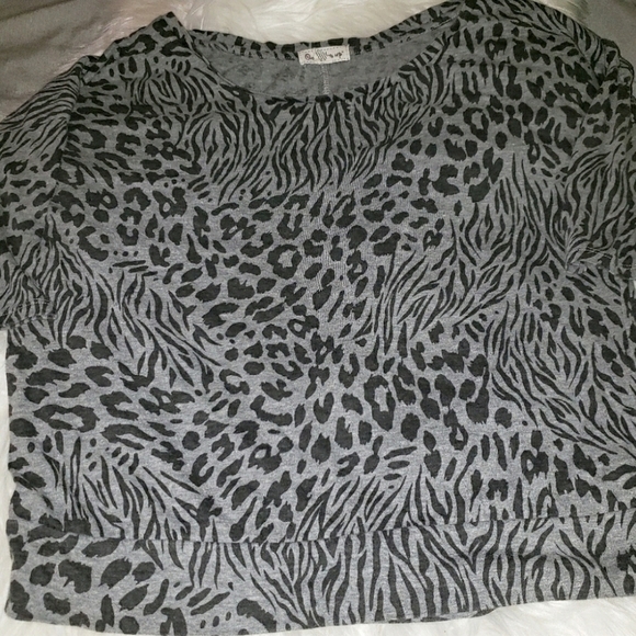 ONE Step Up Leopard Crop 3/4 Sleeve Sweater - Picture 1 of 4